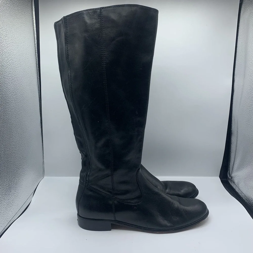 KENNETH COLE New York knee high riding style leather boot Women's 9.5